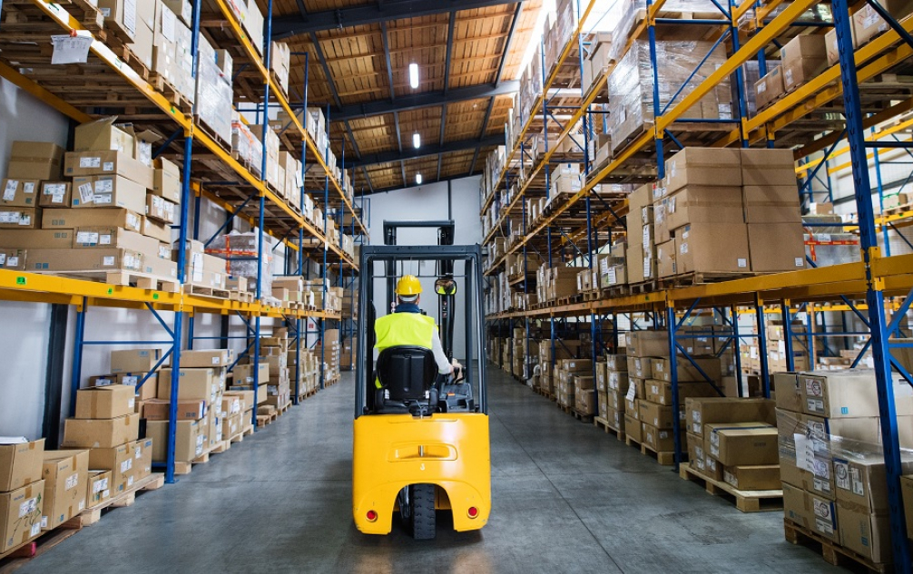 services-01 transgo-warehouse-7